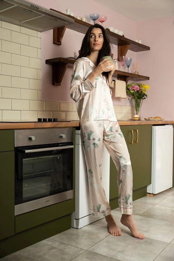 Carraig Donn Cream Print Satin PJ Set In A Gift Box