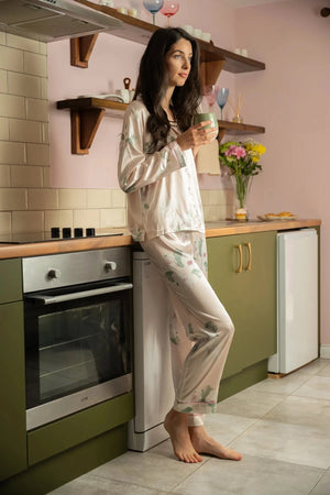 Carraig Donn Cream Print Satin PJ Set In A Gift Box