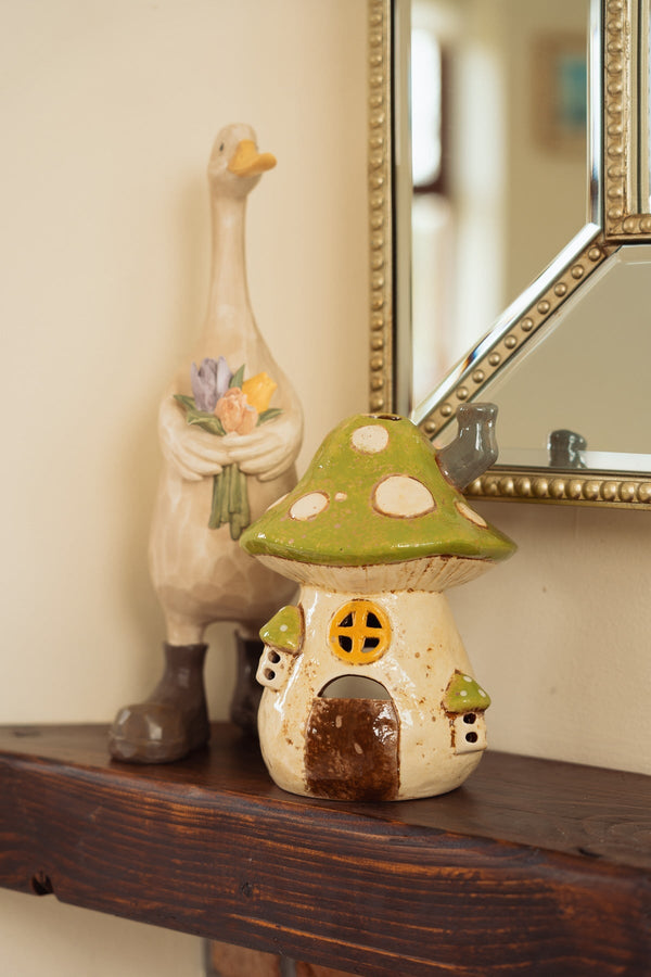 Carraig Donn Decorative Large Duck with Bouquet