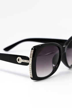 Carraig Donn Diamante Oversized Sunglasses in Black