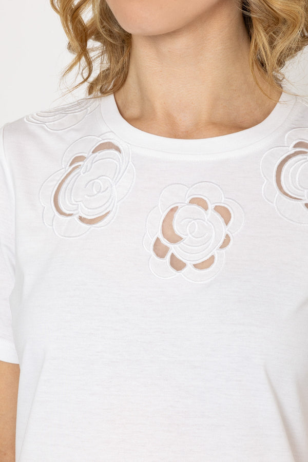 Carraig Donn Embroidered T-Shirt in White