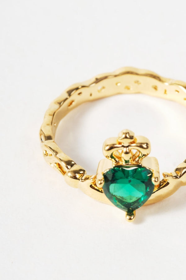 Carraig Donn Emerald Stone Gold Claddagh Ring - Size 7