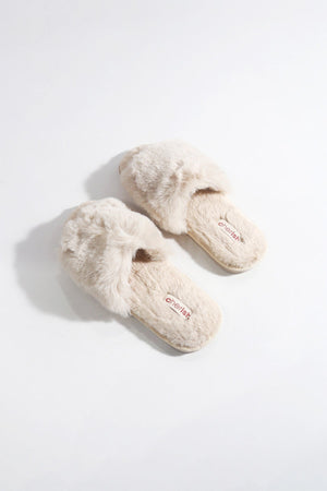 Carraig Donn Faux Fur Mule Slippers in Cream