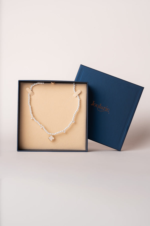 Carraig Donn Faux Pearl Clover Necklace
