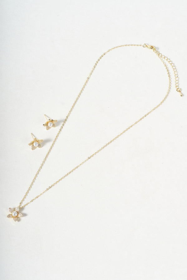 Carraig Donn Faux Pearl Flower Earrings