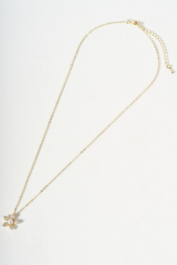 Carraig Donn Faux Pearl Flower Necklace