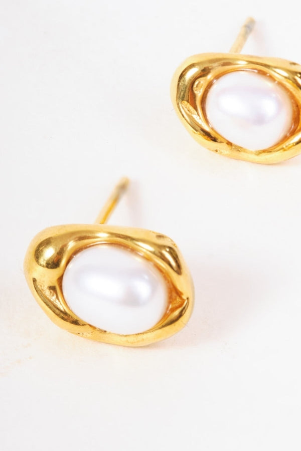 Carraig Donn Faux Pearl Insert Gold Earrings