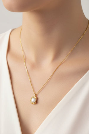 Carraig Donn Faux Pearl Insert Gold Necklace