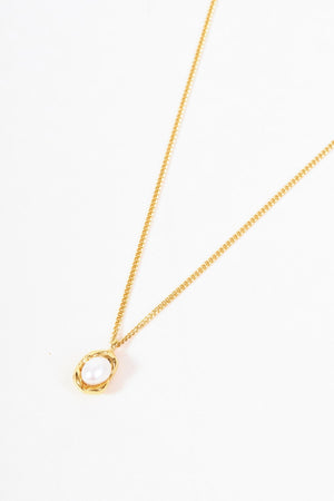 Carraig Donn Faux Pearl Insert Gold Necklace