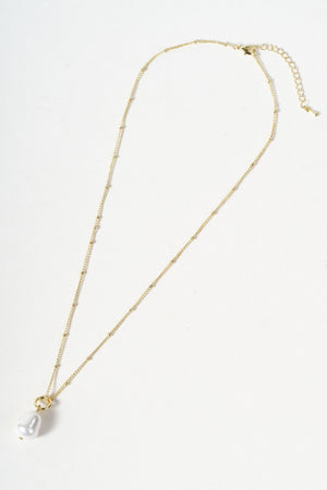 Carraig Donn Faux Pearl Pendant Necklace