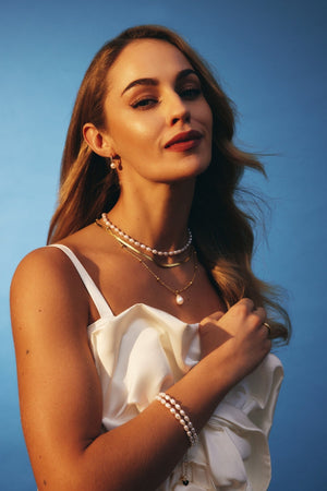 Carraig Donn Faux Pearl Single Strand Gold Necklace