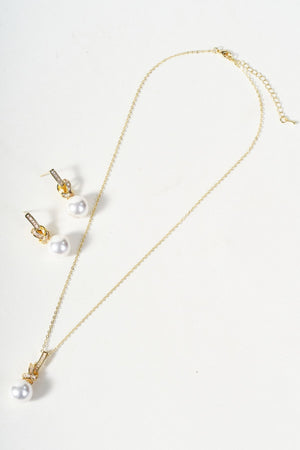 Carraig Donn Faux Pearl Twist Necklace