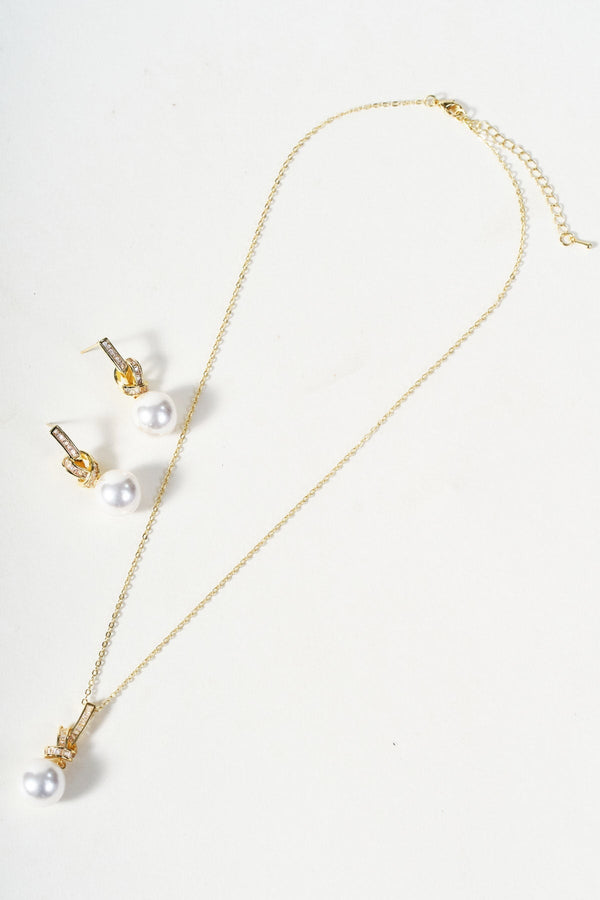 Carraig Donn Faux Pearl Twist Necklace