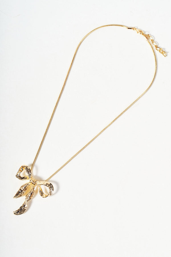 Carraig Donn Gold Bow Necklace