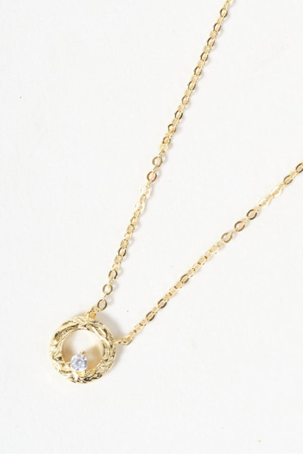 Carraig Donn Gold Celtic Circle Pendant Necklace
