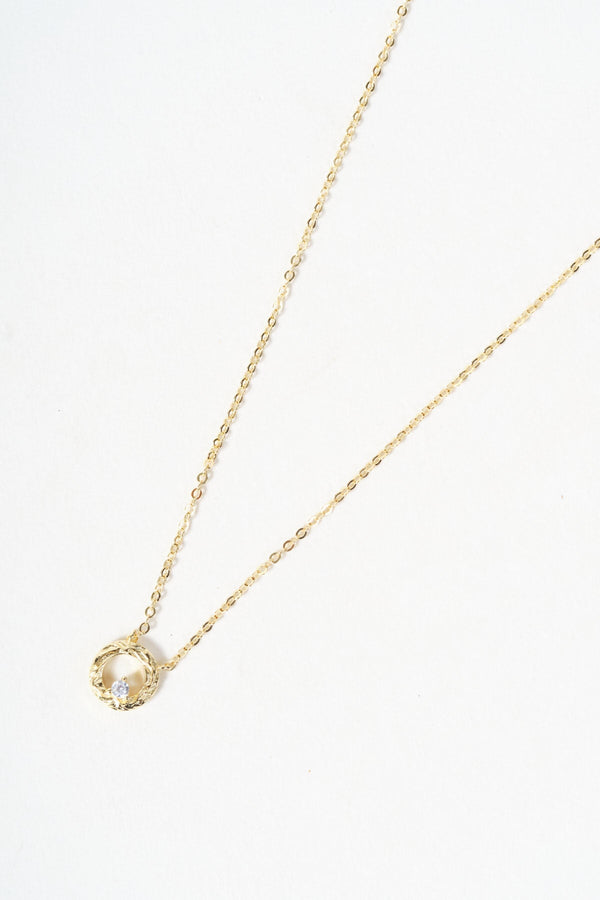 Carraig Donn Gold Celtic Circle Pendant Necklace