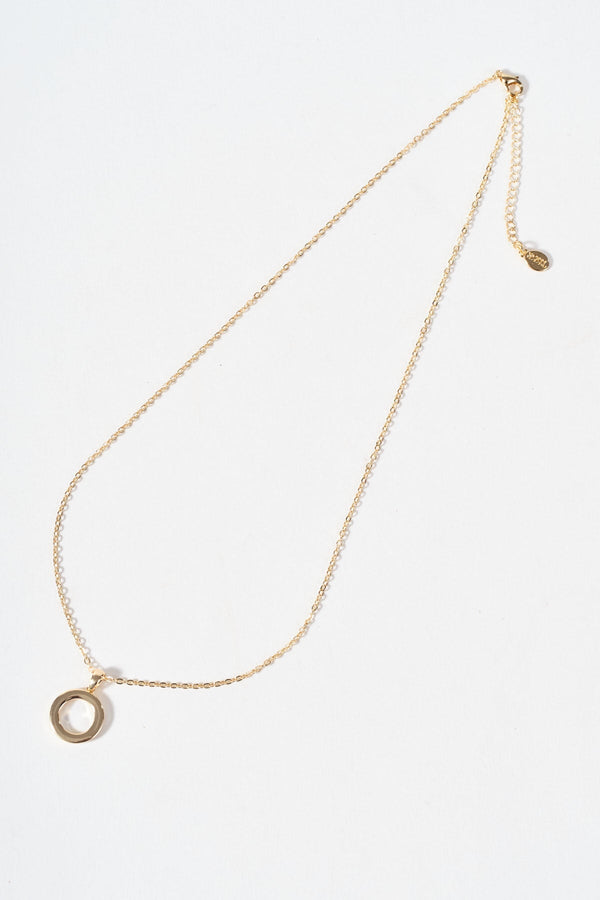Carraig Donn Gold Circle Necklace