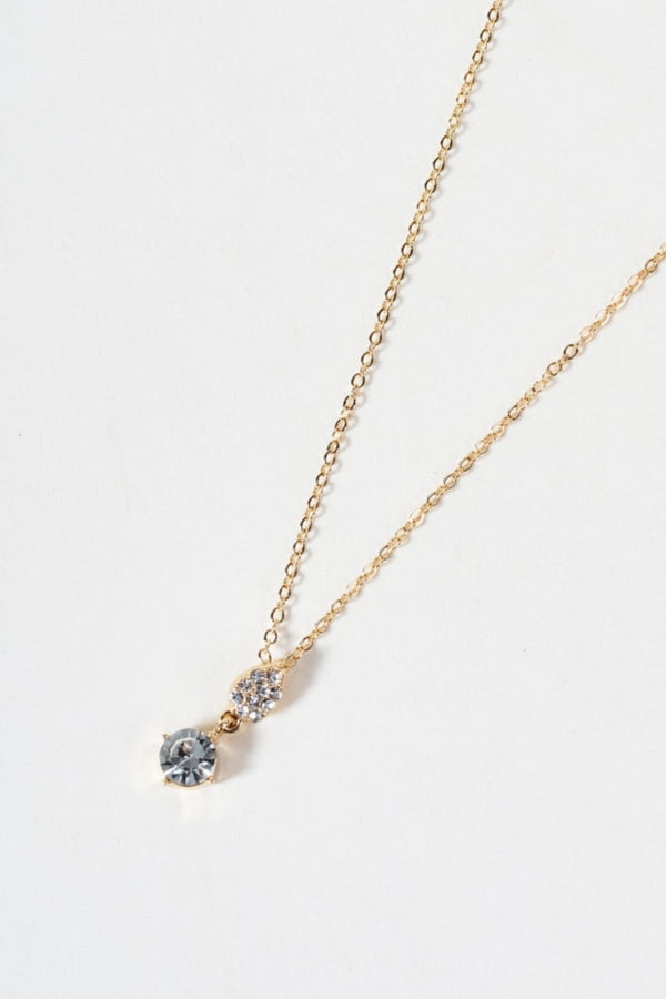 Carraig Donn Gold Earring And Drop Pendant Set
