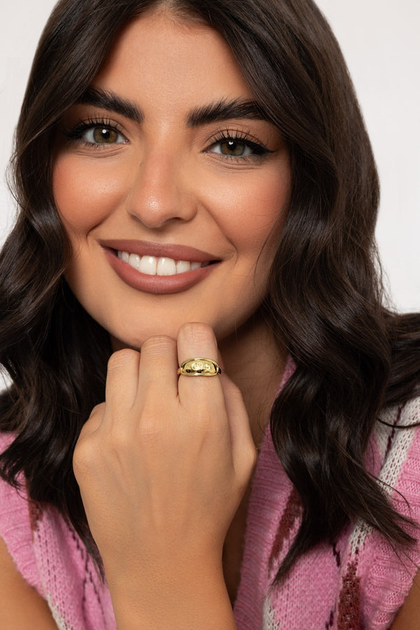 Carraig Donn Gold "Grá" Ring - Size 7