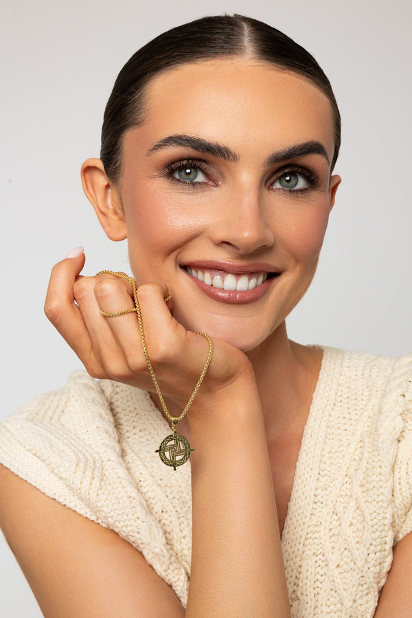 Carraig Donn Gold St. Brigid's Circle Pendant Necklace