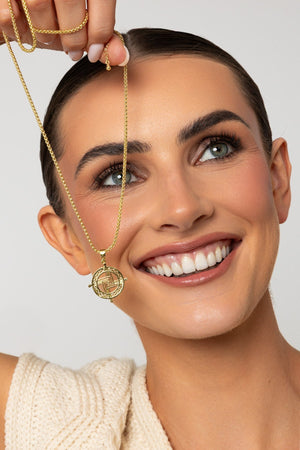 Carraig Donn Gold St. Brigid's Circle Pendant Necklace