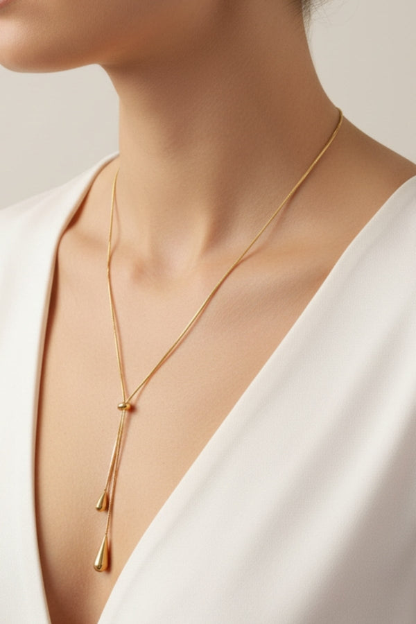 Carraig Donn Gold Teardrop Necklace