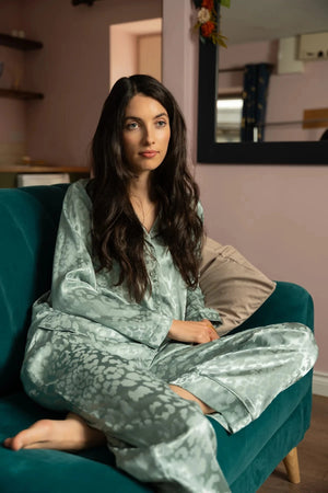 Carraig Donn Green Leopard Print Satin PJ Set In A Gift Box