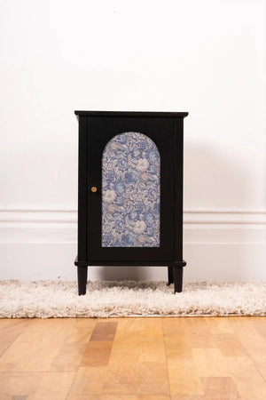 Carraig Donn Hannah 1-Door Walnut Cabinet