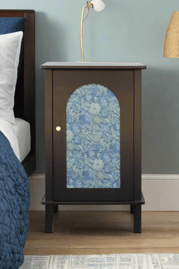 Carraig Donn Hannah 1-Door Walnut Cabinet