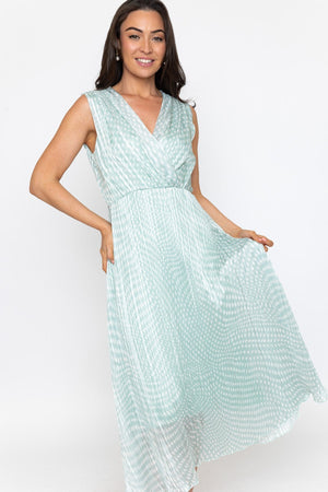 Carraig Donn Hannah Green Print Sleeveless Midi Dress