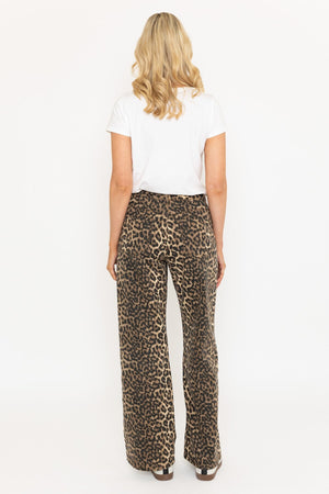 Carraig Donn High Waisted Leopard Print Jeans