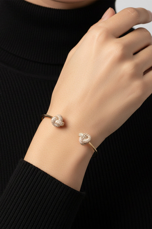 Carraig Donn Knot Inset Gold Bracelet