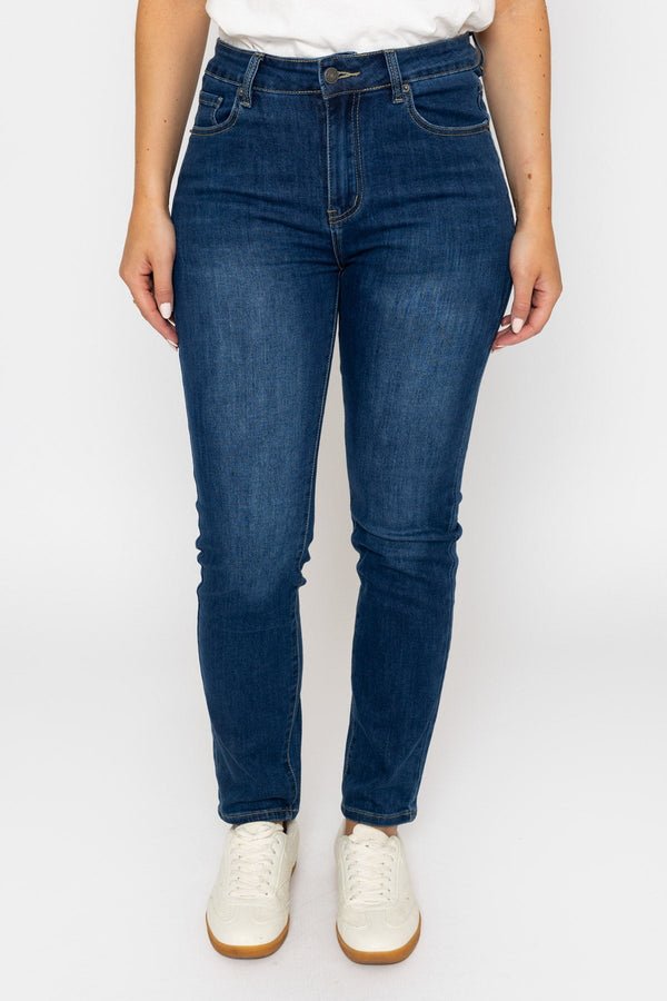 Carraig Donn Lana Straight Leg Jeans in Medium Blue