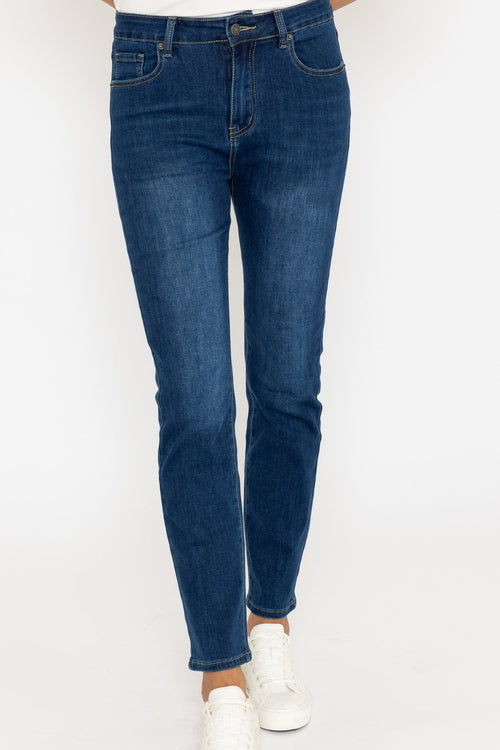 Carraig Donn Lana Straight Leg Jeans in Medium Blue