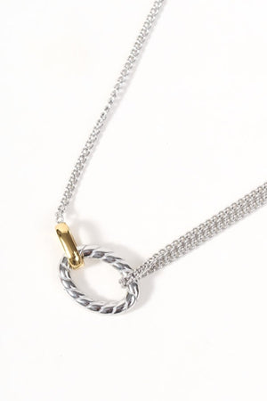 Carraig Donn Oval Detail Contrast Pendant Necklace