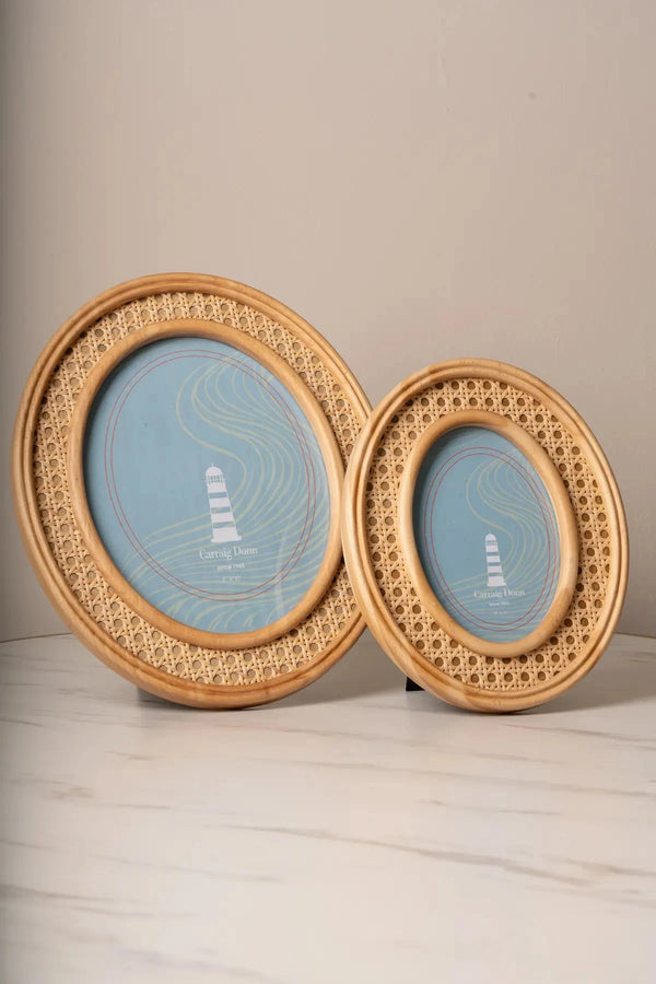 Carraig Donn Oval Rattan 8x10 Photo Frame