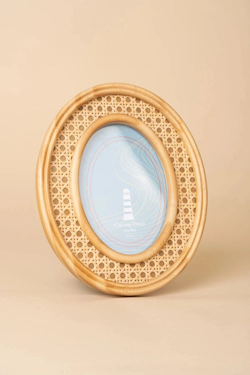 Oval Rattan 5x7 Photo Frame