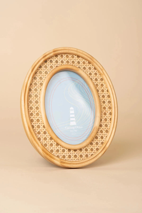 Carraig Donn Oval Rattan Frame 5X7