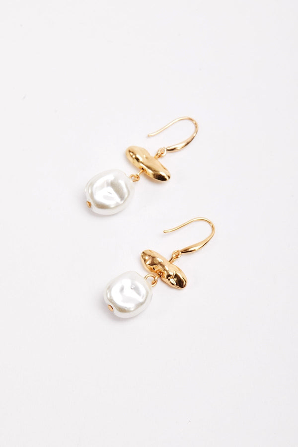 Carraig Donn Pearl and Gold Beaded Earrings