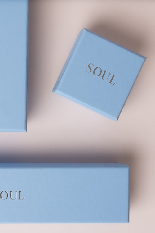 Carraig Donn Pearl Clip On Gold Earrings