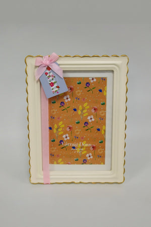 Carraig Donn Pink Ribbon 4x6 Photo Frame with Gold Detailing