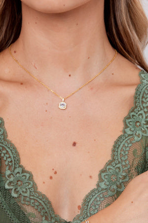 Carraig Donn Princess Cut White Pendant Necklace