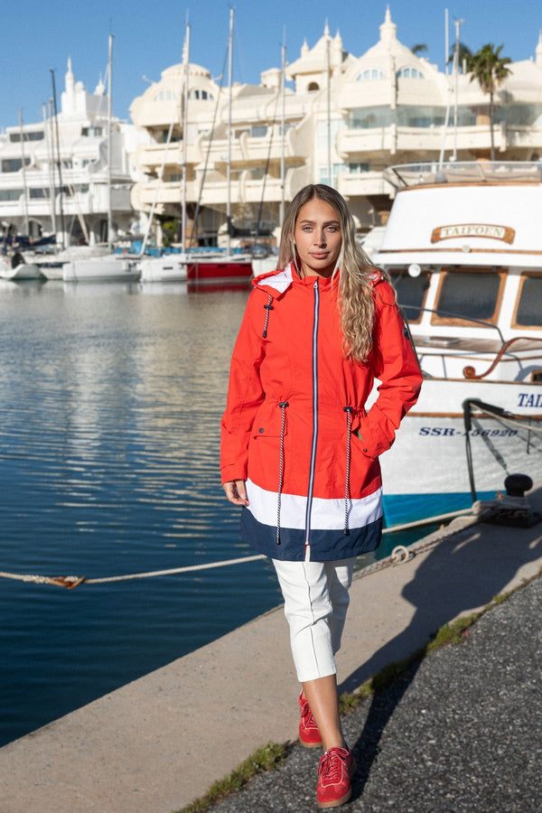 Carraig Donn Red Water Repellent Jacket With Contrast Hem