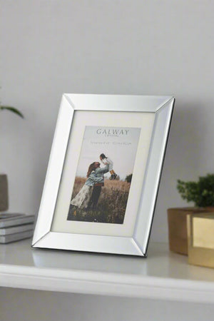 Carraig Donn Reflect Glass 4x6 Photo Frame
