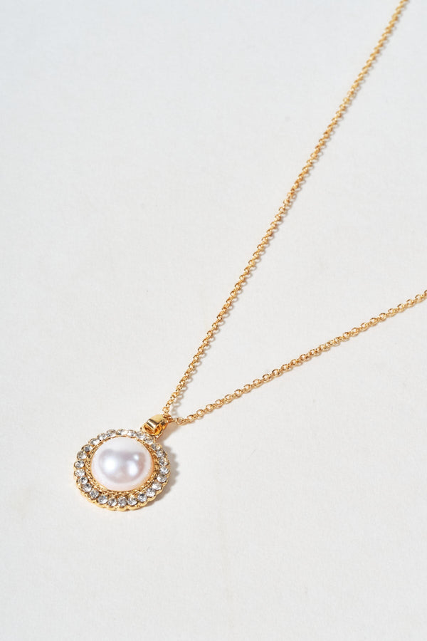 Carraig Donn Round Pearl Stone Gold Necklace