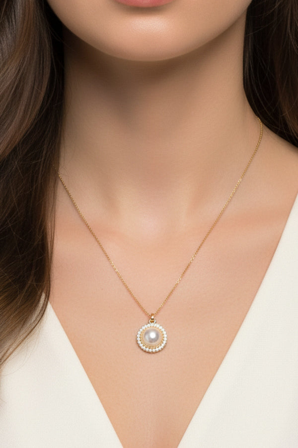 Carraig Donn Round Pearl Stone Gold Necklace