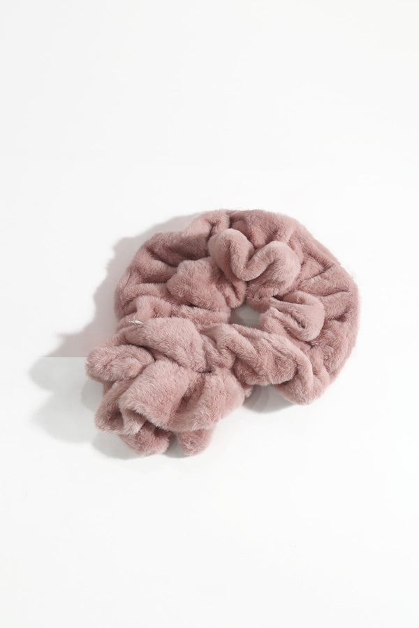 Carraig Donn Ruched Faux Fur Scarf in Pink