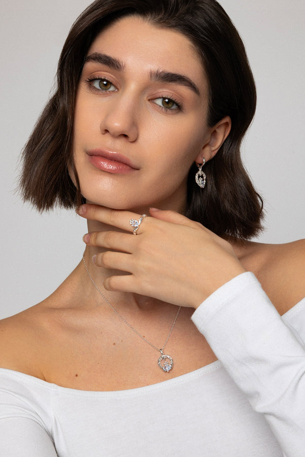 Carraig Donn Sapphire Stone Claddagh Pendant Necklace