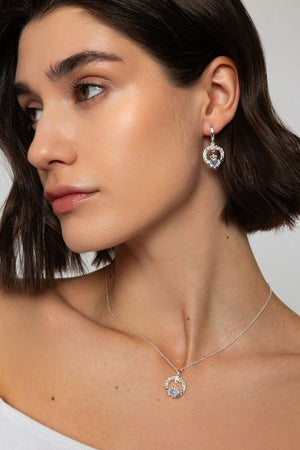 Carraig Donn Sapphire Stone Claddagh Pendant Necklace