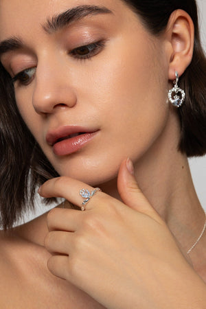 Carraig Donn Sapphire Stone Claddagh Ring - Size 7